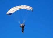 PG电子娱乐-绿茵与硬木的巅峰交响，德甲争冠战与76人开拓者史诗对决的双重奏