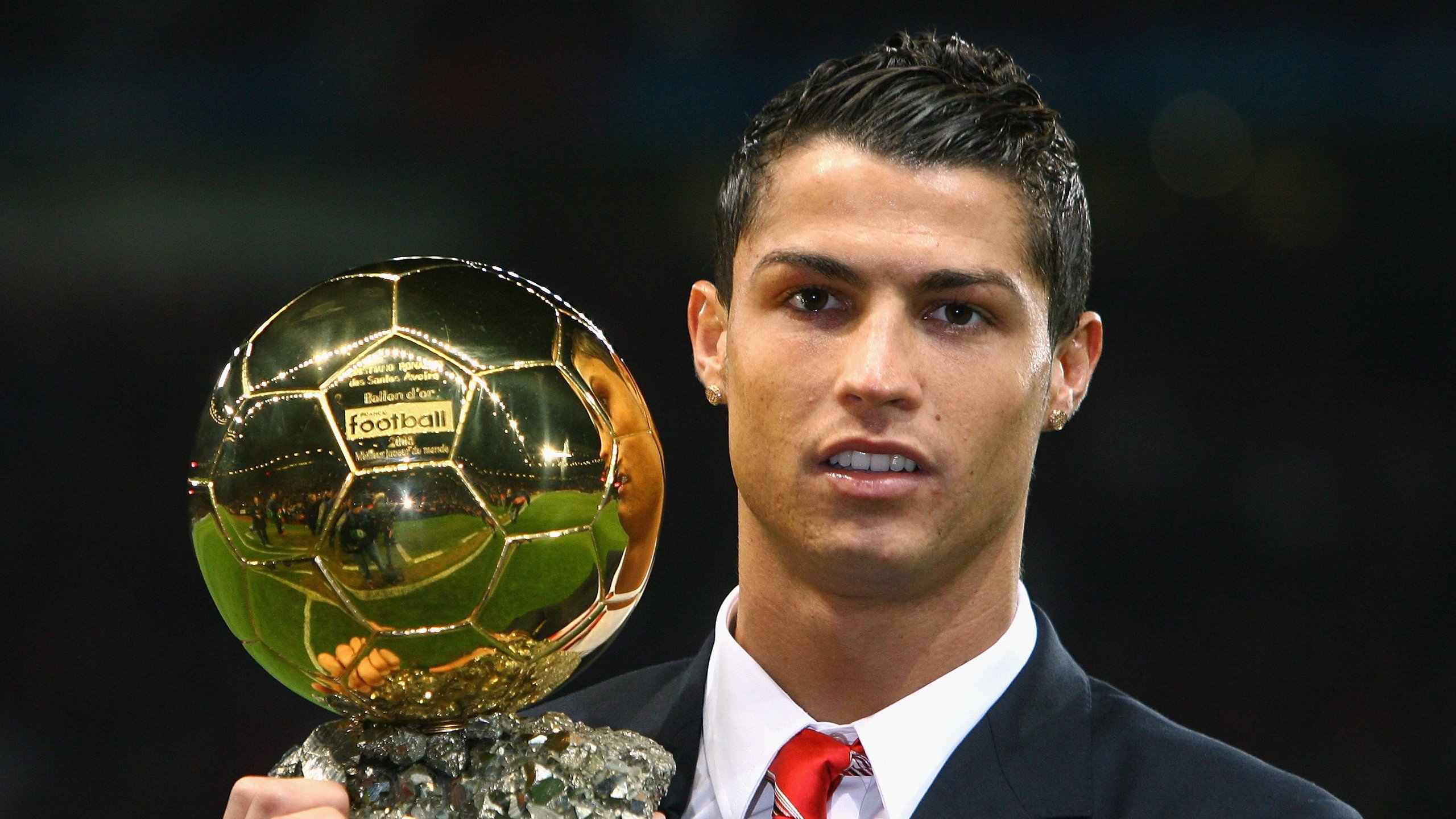 欧冠之夜与篮球跨界,当淘汰赛焦点战撞上快船单节拉开广东队